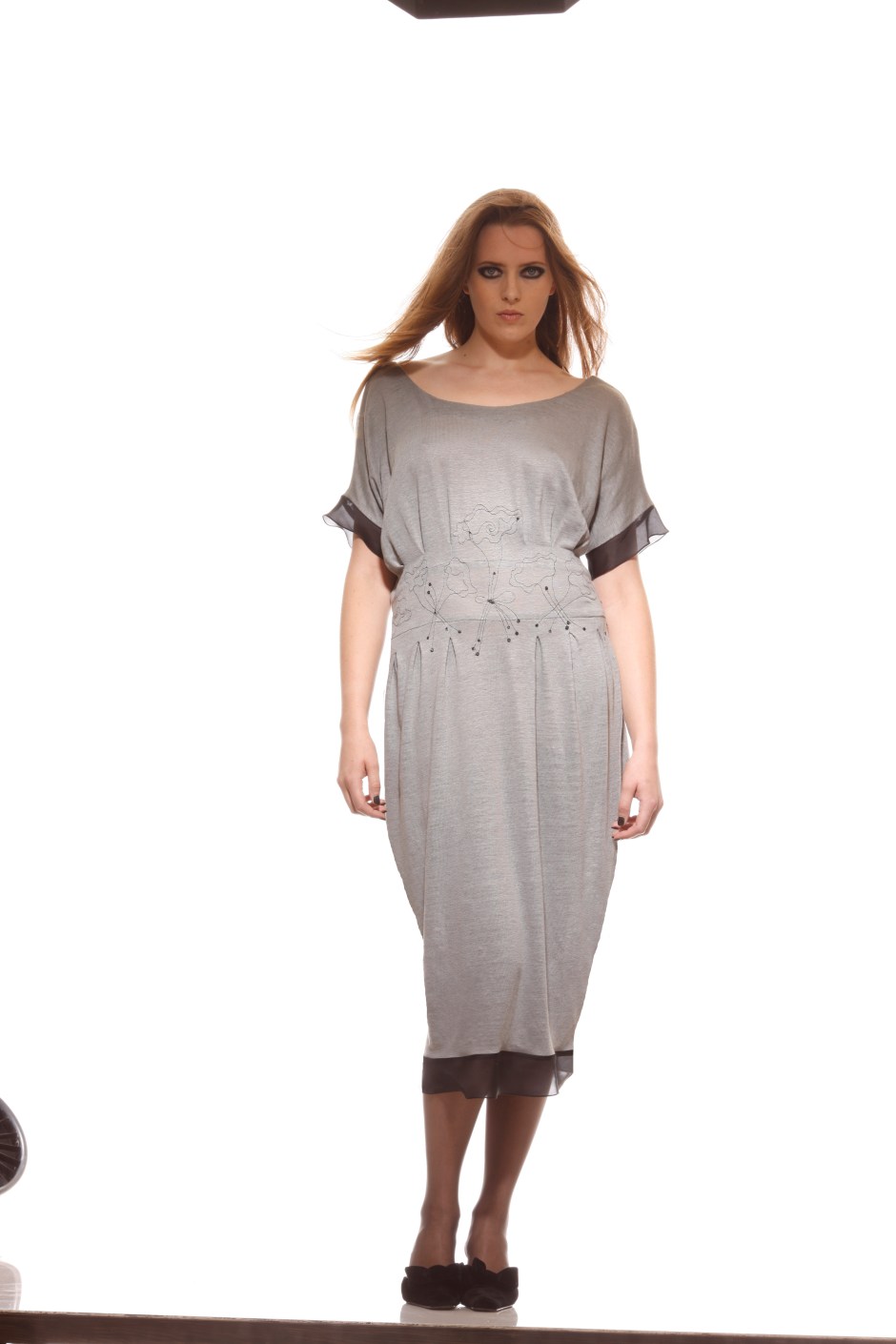 mod-grey-dress